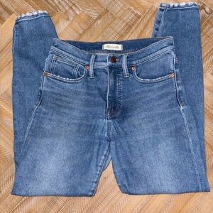 Madewell Blue Skinny Jeans with Medium Wash and Tapered Leg